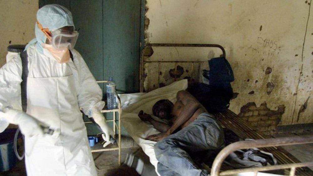 Ο τρομακτικός αντίκτυπος και τα συμπτώματα του Έμπολα σε φωτογραφίες
