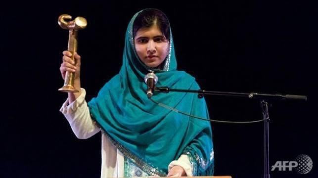 Το Νόμπελ Ειρήνης πήρε η μικρή Μαλάλα Γιουσαφζάι