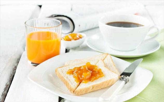 4 μύθοι για το πρωινό που «ξεσκεπάζουν» οι νέες έρευνες