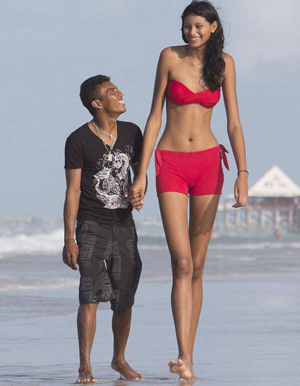 Βραζιλία: Ο έρωτας ύψος δεν κοιτά! Η απίστευτη ιστορία του πιο αταίριαστου ζευγαριού
