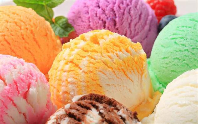 Παγωτό: το τρώμε ή μας…τρώει; Η διατροφολόγος εξηγεί