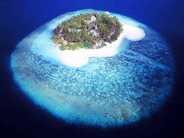 Τα πιο ασυνήθιστα σχήματα νησιών! Ιππόκαμποι, ελικόπτερα, καρδιές, ακόμα και ανδρικό μόριο !!!