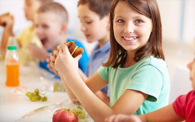 Διατροφή και άριστα στο σχολείο: δείτε τι συμβουλεύει η ειδικός