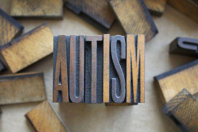 Αυτισμός: Πόσο μειώνει το προσδόκιμο ζωής