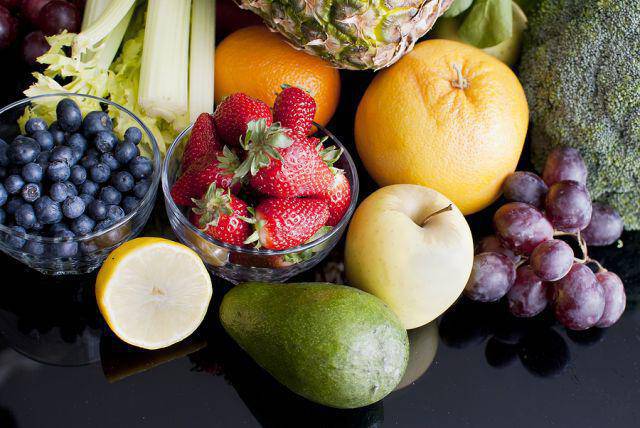 Φρούτα και λαχανικά: Από ποιες μορφές καρκίνου προστατεύουν