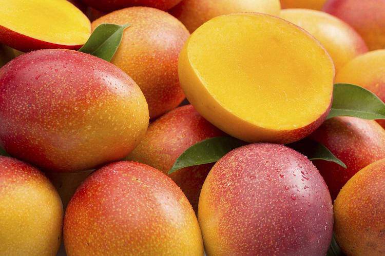 10 φρούτα που απογειώνουν την υγεία μας