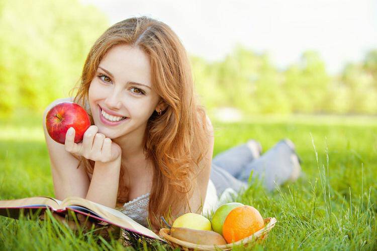 Μήλα: 7 λόγοι που κάνουν τον γιατρό πέρα, όπως λέει η παροιμία