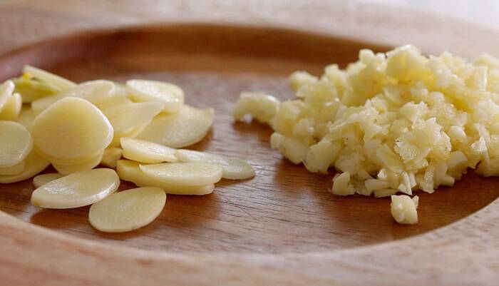 Το παρεξηγημένο σκόρδο: 12 γνωστά και άγνωστα οφέλη του