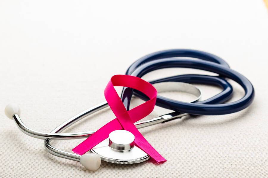 Αποσμητικά και καρκίνος του μαστού: Τι αποκαλύπτει νέα έρευνα