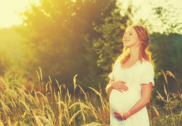 Πολλαπλή σκλήρυνση: Πώς μπορεί να προστατεύσει μια έγκυος το παιδί της