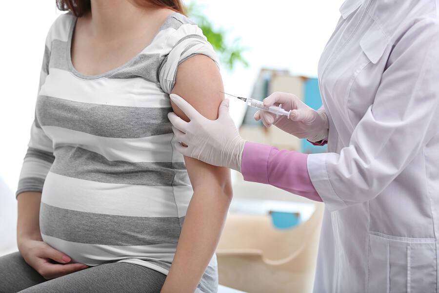 Ιός της γρίπης: Γιατί είναι πιο επικίνδυνος στην εγκυμοσύνη