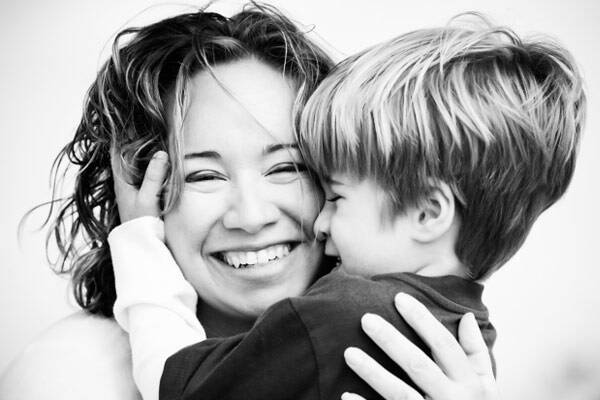 8 ξεχωριστοί λόγοι που ένα παιδί θαυμάζει τη μαμά του