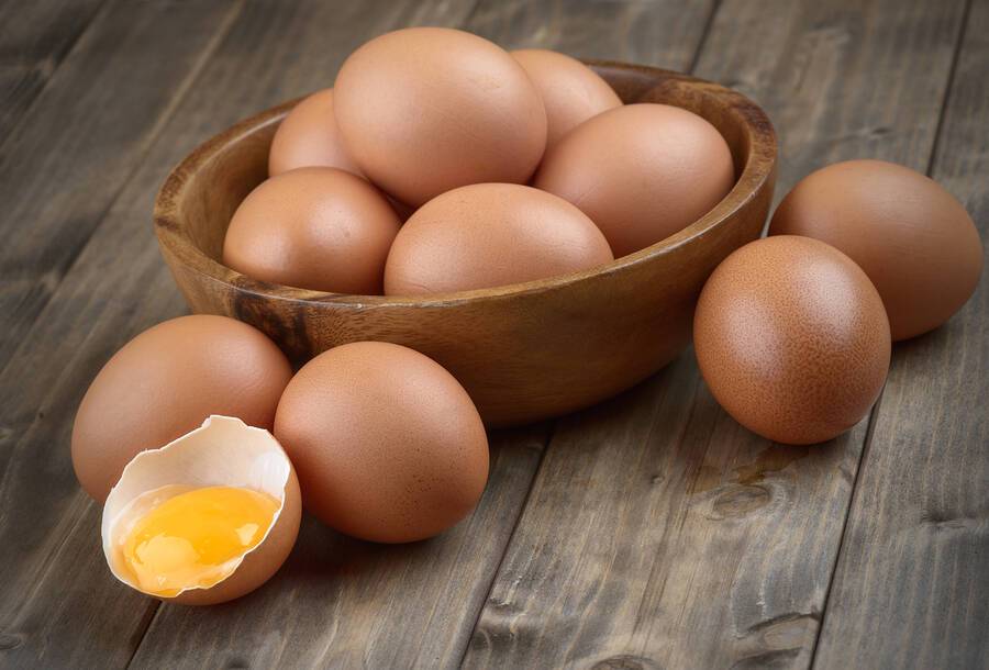 Γιατί πρέπει να τρώτε τα αυγά ολόκληρα