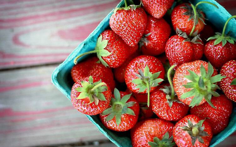Φράουλες: 6 λόγοι για να γεμίζεις το μπολάκι με δαύτες
