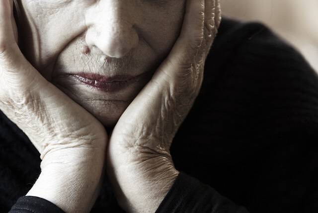 Κατάθλιψη: Παράγοντες κινδύνου στις γυναίκες μεγάλης ηλικίας