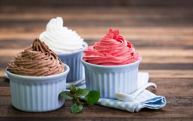 Παγωμένο γιαούρτι ή παγωτό: τι να προτιμήσω;