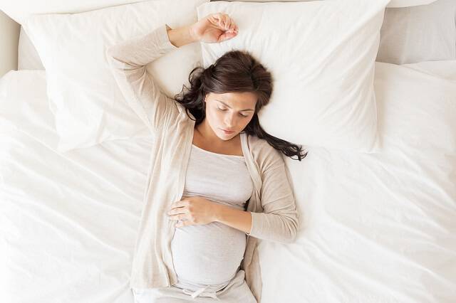 Ο ύπνος της εγκύου παράγοντας κινδύνου για τον πρόωρο τοκετό