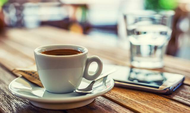 Νόσος Πάρκινσον: Ωφελεί τελικά ο καφές;
