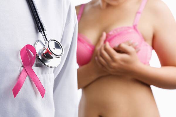 Καρκίνος του μαστού: Πότε γίνεται η αποκατάσταση μετά τη μαστεκτομή