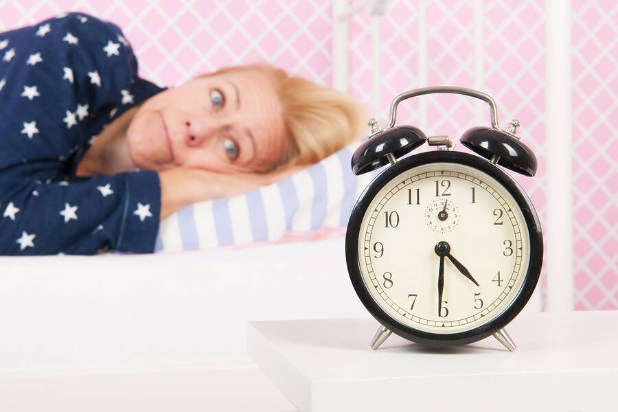 Εμμηνόπαυση: Από τι κινδυνεύουν οι γυναίκες με προβλήματα ύπνου