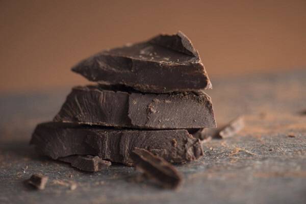 Μαύρη σοκολάτα για καλύτερη μνήμη, λιγότερο στρες και πιο δυνατό ανοσοποιητικό